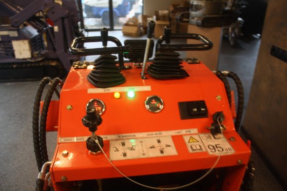 Skid steer loader LH LRT360 Petrol 13hp 2025 New LH LRT360 2025 1 image 8