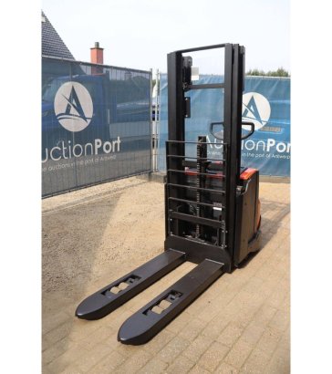 Stacker BT SWE140L Electric 1400kg 2.65m 2015 BT SWE140L 2015 2 image 8