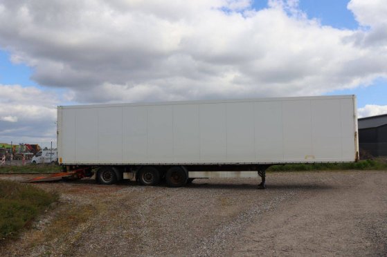 Closed Semi-Trailer Krone SD 41000kg 2010 9357 2010 2 Box semi-trailers image 8