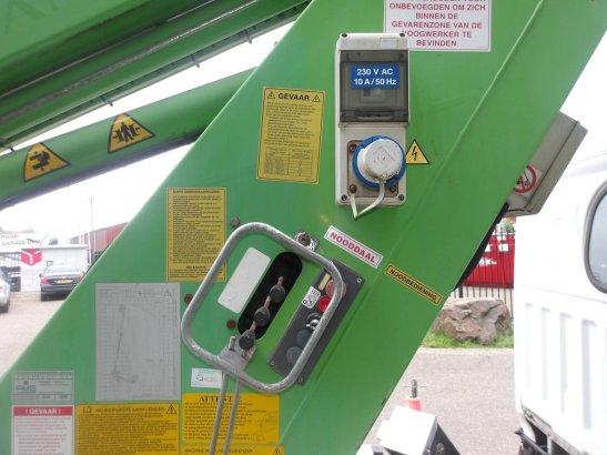 Truck mounted aerial platform Renault Maxity Diesel 20.2m 2012 Maxity 2012 2 image 8