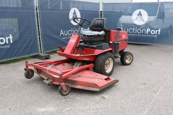 Toro Groundsmaster 220-D Diesel Ride-on Mower Toro Groundsmaster 220-D 2 image 8
