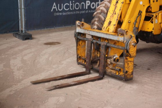 JCB 531-70 Telehandler Diesel 3100kg 7000mm 2013 531-70 2013 2 image 8