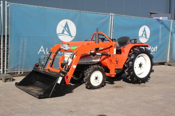 Kubota B1702 Diesel Mini Tractor 17hp with Front Loader New B1702 1 image 8