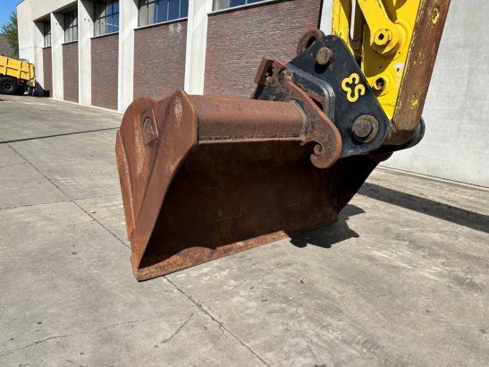 Crawler excavator Kobelco SK210LC-6 Diesel 2000 SK210LC-6 2000 2 Crawler Excavators image 8