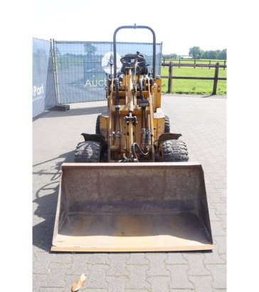 Articulated loader Gebr Knikmops Diesel 21KW 2001 Gebr Knikmops 2001 2 Wheel Loaders image 8