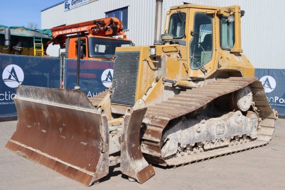 Bulldozer Caterpillar D5H LGP Series II Diesel 1994 D5H LGP Series II 1994 2 Dozers image 8