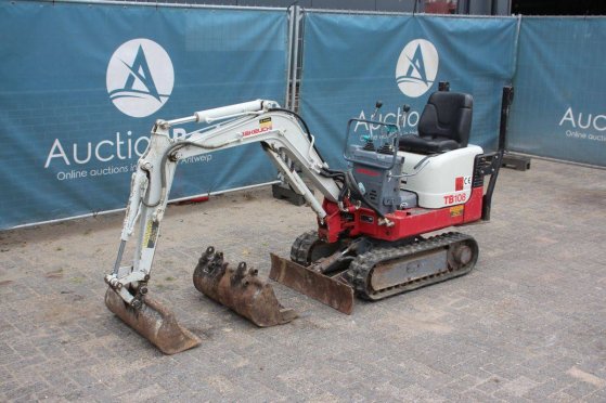 Mini excavator Takeuchi TB108 Diesel 2006 TB108 2006 2 image 8