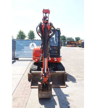 Crawler excavator Kubota KX121-3α Diesel 29.4kW 2015 KX121-3α 2015 2 Crawler Excavators image 8