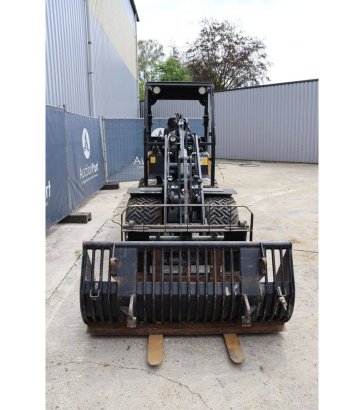 Articulated loader Giant V452T Diesel 33kW 2011 Giant V452T 2011 2 image 8