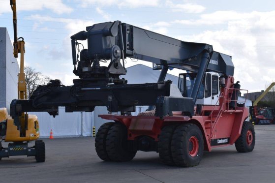 Reach stacker Fantuzzi Spreader 20/40 Diesel 45000kg Fantuzzi SRP452 2005 2 image 8