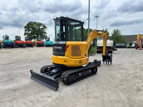 LiuGong 9035 FZTS Diesel Crawler Excavator 2026 New LIUGONG 9035 FZTS 2026 1 Crawler Excavators image 8