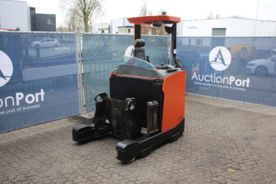 Toyota Electric Reach Truck 2 image 8