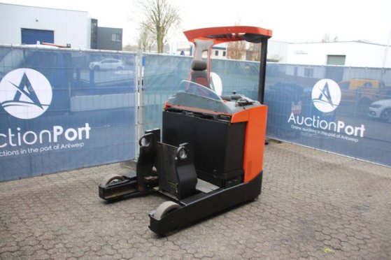 Toyota RRE180 Electric Reach Truck 1800kg 2017 RRE180 2017 2 image 8