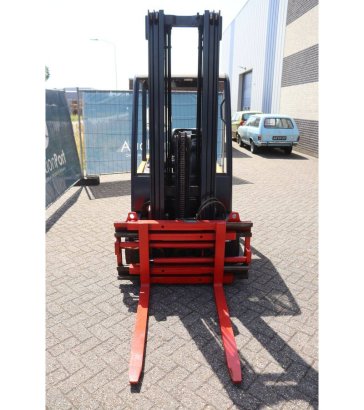 Forklift Jungheinrich EFG 320 Electric 1900kg 2.5m 2005 EFG 320 2005 2 Forklift image 8