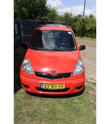 Toyota Yaris Verso 1.3 Van ATM Petrol 86hp 2003 van Yaris Verso 1.3 Van ATM 2003 2 Closed vans image 8