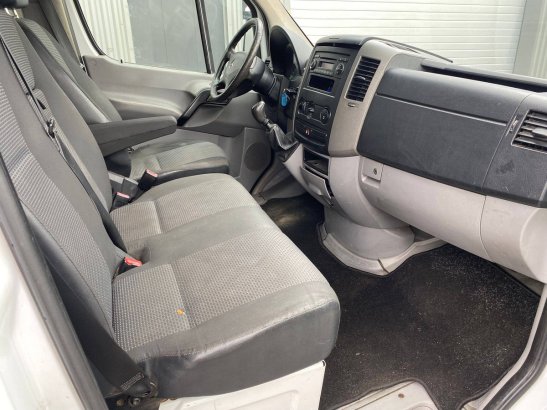 Mercedes-Benz Sprinter 315 CDI Diesel 150hp Van 2008 with Cooling Sprinter 315 CDI 2008 2 Closed vans image 8