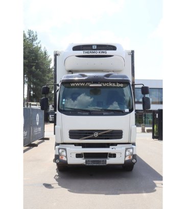 Box truck Volvo FL240 refrigerated Diesel 2012 FL240 frigo 2012 2 image 8