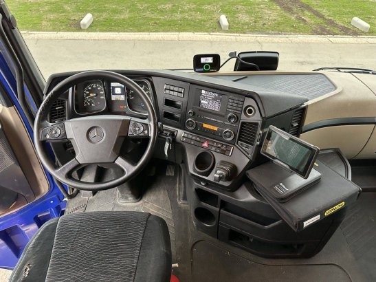 Box truck Truck Mercedes-Benz Actros 2645 6X2 Diesel 2016 Actros 2645 6X2 2016 2 image 8