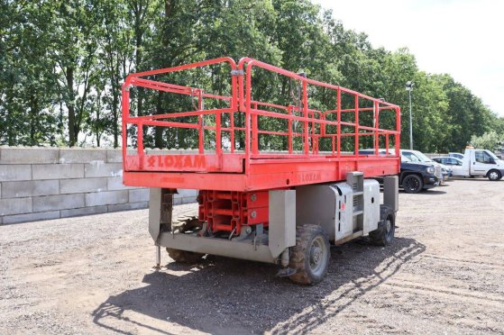 Scissor Lift Haulotte H12SXLNT Diesel 700kg 12m 2014 Haulotte H12SXLNT 2014 2 Scissor Lifts image 8