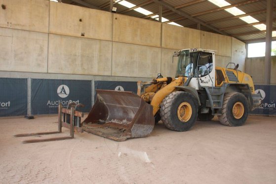 Liebherr L556 Diesel Wheel Loader 140kW 2007 L556 2007 2 Wheel Loaders image 8