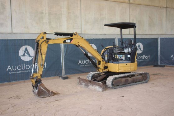 Mini excavator Caterpillar 303C Diesel 18.5kW 2011 18 2011 2 image 8