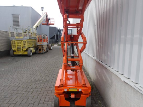 Skyjack SJ3219 Electric Scissor Lift 7.81m 2017 Skyjack SJ3219 2017 2 Scissor Lifts image 8