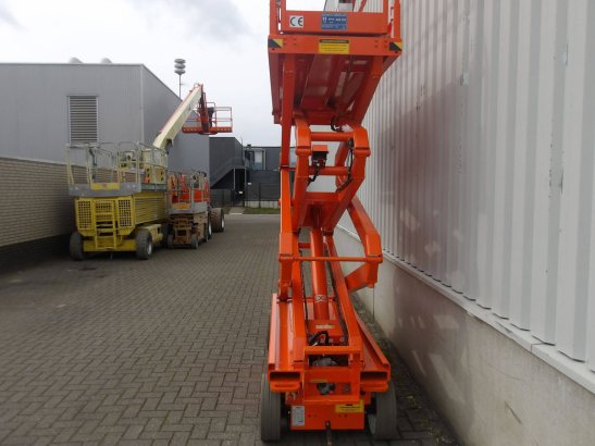 SkyJack SJ3220 Electric Scissor Lift 8.09m 2015 Skyjack SJ3220 2015 2 Scissor Lifts image 8