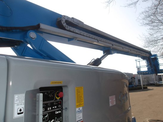 Telescopic boom lift Genie S-85 Diesel 27.91m 2012 S-85 2012 2 image 8