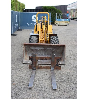 Articulated loader Giant V451T Diesel 33kW 2002 Giant V451T 2002 2 Wheel Loaders image 8