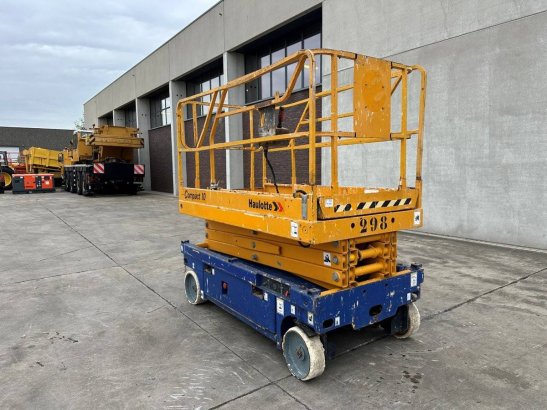 Scissor lift Haulotte Compact 10 Electric 2002 Haulotte Compact 10 2002 2 Scissor Lifts image 8