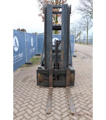 Linde E30-01 Electric Forklift 3000kg 5.2m 1997 E30-01 1997 2 Forklift image 8