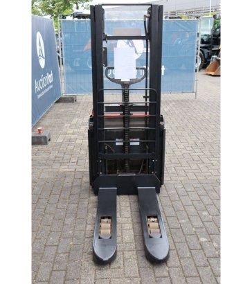 Stacker BT SWE140L Electric 1400kg 2.65m 2015 BT SWE140L 2015 2 image 8