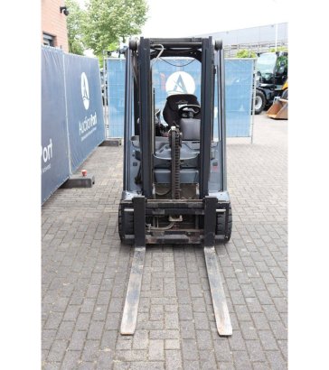 Linde E16L-02 Electric Forklift 1600kg 2020 E16L-02 2020 2 Forklift image 8