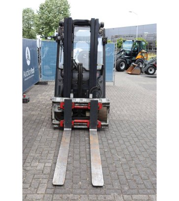 Linde E30HL-01/600 Electric Forklift 3000kg 2015 E30HL-01/600 2015 2 Forklift image 8