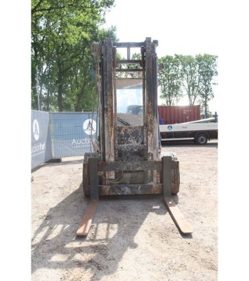 Linde H60D-02 Diesel Forklift 6000kg 2000 H60D-02 2000 2 Forklift image 8