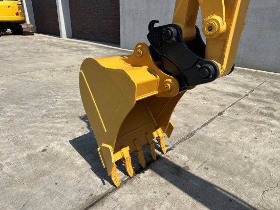 Midi excavator Komatsu PC56-7 Diesel 2016 PC56-7 2016 2 Crawler Excavators image 8