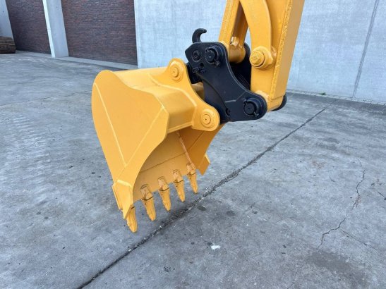 Midi excavator Komatsu PC40MR-2 Diesel 2012 PC40MR-2 2012 2 Crawler Excavators image 8