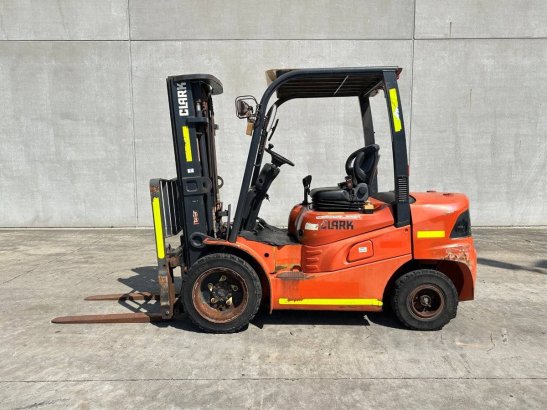 Forklift Clark GTS30D Diesel 2018 GTS30D 2018 2 Forklift image 8