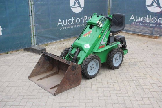 Articulated Loader Avant 313S Petrol 10kW 2003 313S 2003 2 Wheel Loaders image 23