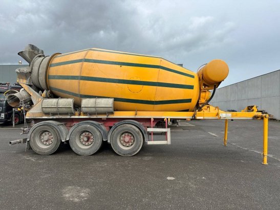 Concrete mixer De Buf ST3 Diesel 2014 De Buf ST3 2014 2 image 23