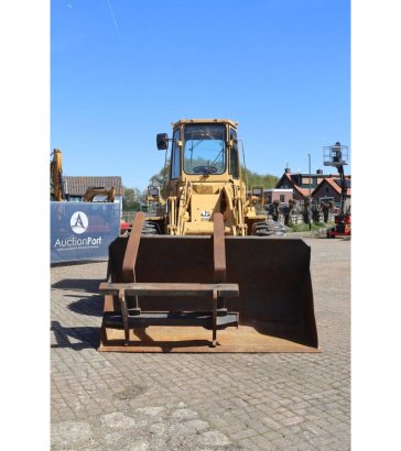 Caterpillar 930 Diesel Wheel Loader 74.6 kW 1981 930 1981 2 Wheel Loaders image 8