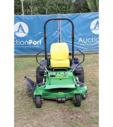 John Deere ZTRAK 717E Petrol Ride-on Mower 14.2kW John Deere ZTRAK 717E 2 image 8