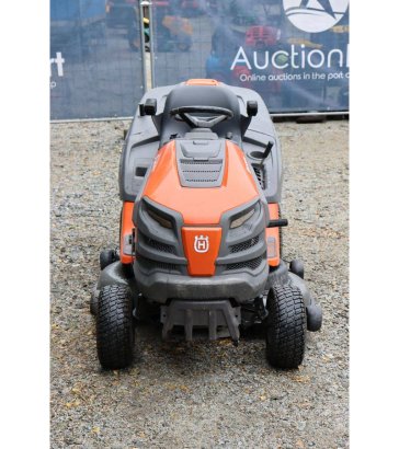 Husqvarna TC 342T Petrol Ride-on Mower 2017 TC 342T 2017 2 image 8