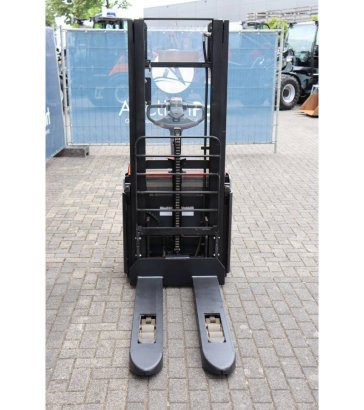 Stacker BT SWE140L Electric 1400kg 2.65m 2015 BT SWE140L 2015 2 image 8