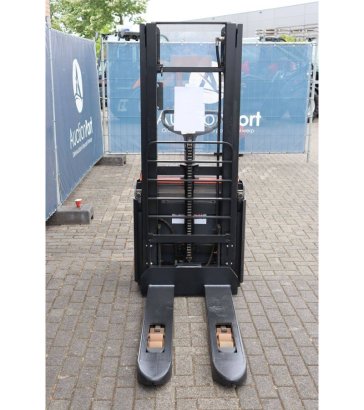 Stacker BT SWE140L Electric 1400kg 2.65m 2015 BT SWE140L 2015 2 image 8