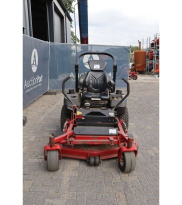 Ride-on mower Toro Z Master Professional 7000 Series Diesel 16.9kW 2011 Toro Z Master Professional 7000 Series 2011 2 imag...