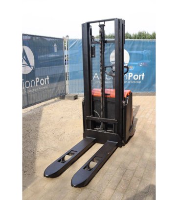 Stacker Toyo SWE120 Electric 1200kg 2.9m 2017 Toyo SWE120 2017 2 image 8