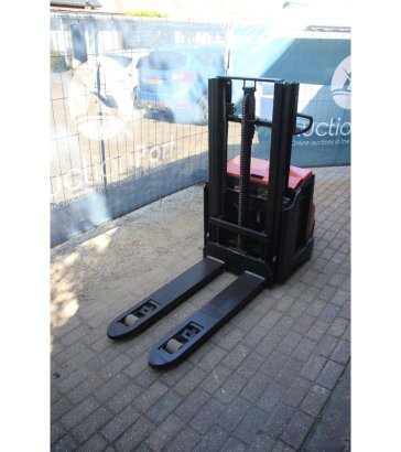 Toyota SWE200D Electric Stacker 2000kg 2.1m 2021 SWE200D 2021 2 image 8