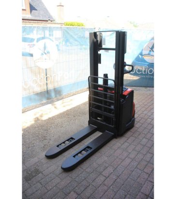 Stacker BT SWE140L Electric 1400kg 2.65m 2015 BT SWE140L 2015 2 image 8