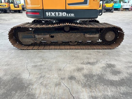 Hyundai HX130 LCR Diesel Crawler Excavator 2018 HX130 LCR 2018 2 Crawler Excavators image 8
